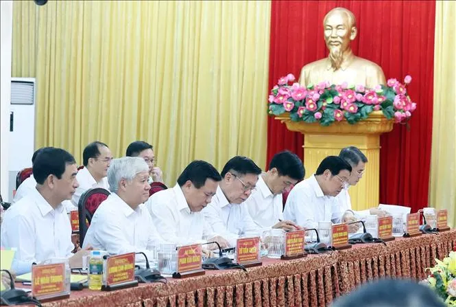 Các đại biểu tham dự buổi làm việc. Ảnh: Thống Nhất/TTXVN ninhbinh.jpg