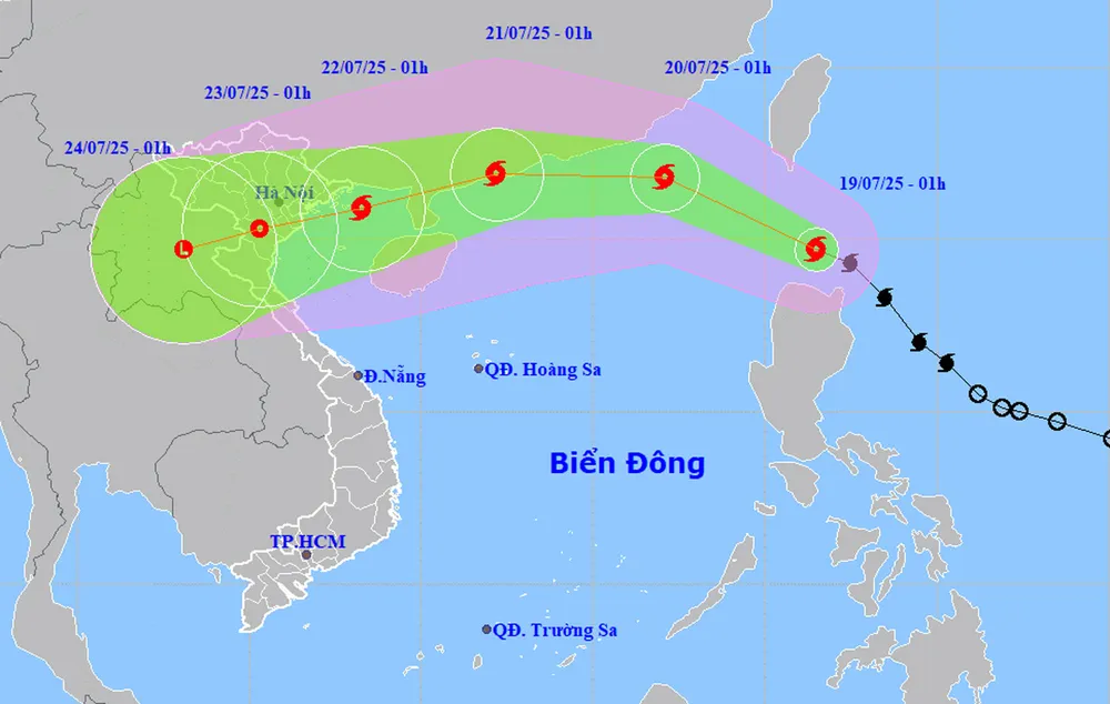 Vị trí và dự báo đường đi và của bão Wipha, sáng 19-7. Ảnh: TT DBKTTVQG wipha.jpg