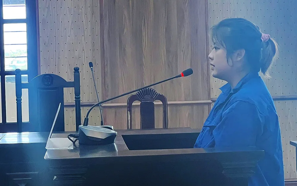 Bị cáo Phan Thị Ánh Ngọc tại phiên tòa khoito.jpg