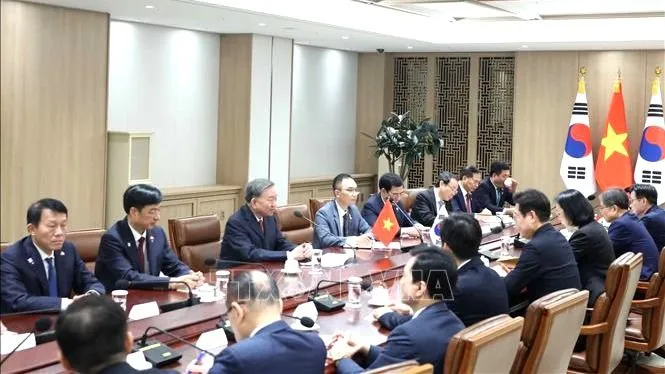 Tổng Bí thư Tô Lâm hội đàm với Tổng thống Hàn Quốc Lee Jae Myung. Ảnh: Thống Nhất/TTXVN tongbithu.jpg