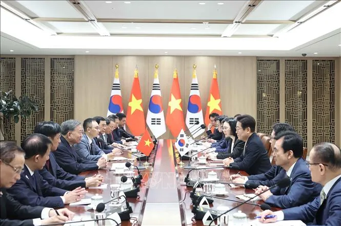 Tổng Bí thư Tô Lâm hội đàm với Tổng thống Hàn Quốc Lee Jae Myung. Ảnh: Thống Nhất/TTXVN tongbithu1.jpg