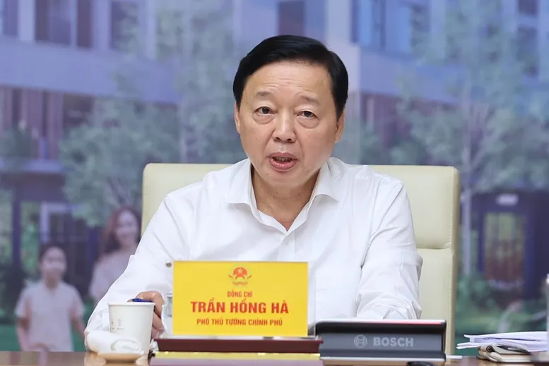 Phó Thủ tướng Trần Hồng Hà điều hành thảo luận tại Hội nghị. Ảnh: VGP/NHẬT BẮC phothutuong_tranhongha.jpg