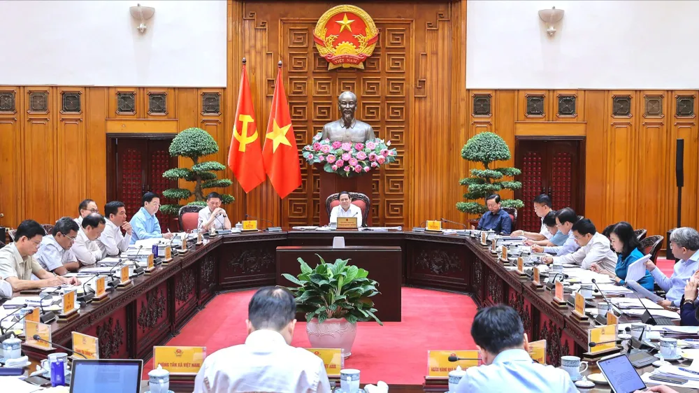 Thủ tướng Phạm Minh Chính chủ trì và phát biểu tại cuộc họp của Thường trực Chính phủ. Ảnh: VIẾT CHUNG