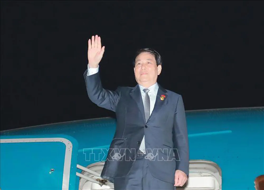 Chủ tịch nước Lương Cường rời Bắc Kinh về nước, kết thúc chuyến tham dự Lễ kỷ niệm 80 năm chiến thắng phát xít của nhân dân thế giới và làm việc tại Trung Quốc. Ảnh: Lâm Khánh/TTXVN chutichnuoc.jpg