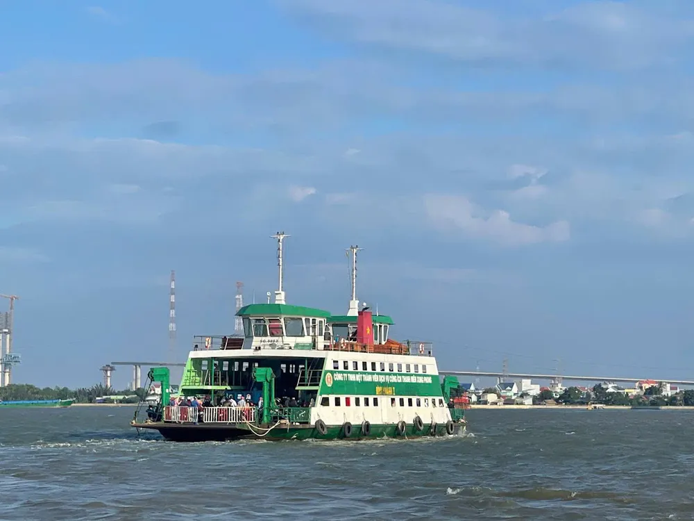 Bến phà Bình Khánh hiện đang quá tải do thiếu phà phabinhkhanh.jpg