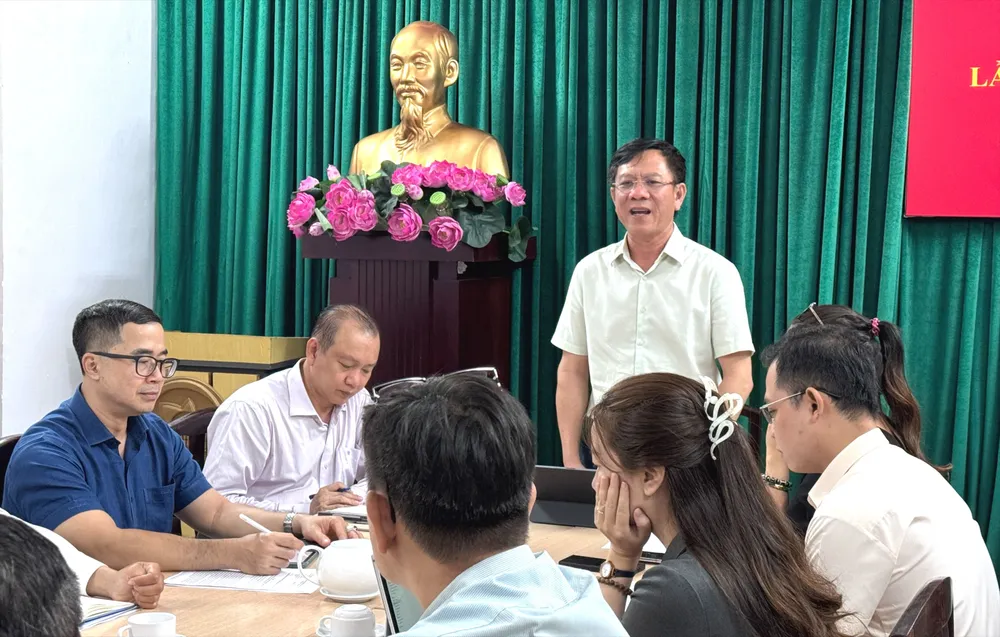 Phó Giám đốc Sở VH-TT TPHCM Nguyễn Ngọc Hồi chủ trì buổi làm việc IMG_0681.JPG