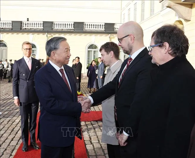 Tổng Bí thư Tô Lâm và các quan chức Phần Lan. Ảnh: Thống Nhất/TTXVN tongbithu2.jpg