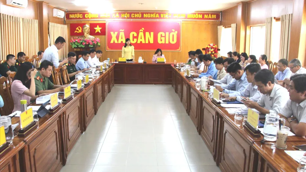 Lãnh đạo HĐND TPHCM làm việc với 4 xã Cần Giờ, Bình Khánh, An Thới Đông, Thạnh An. Ảnh: T.T. IMG_0590.jpeg