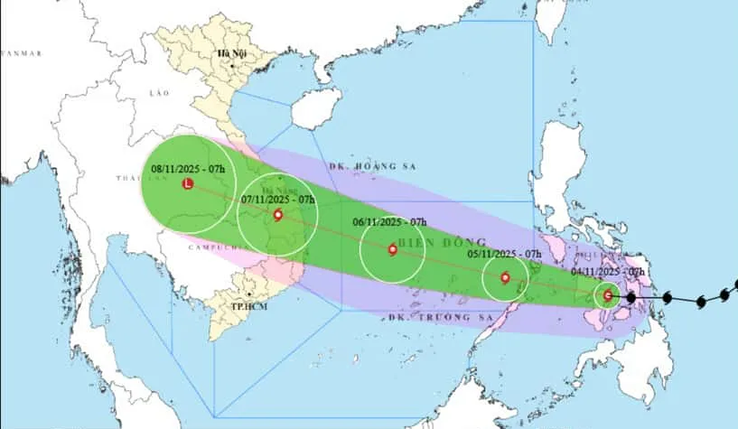 Dự báo vị trí và đường đi của bão số 13. Ảnh: Trung tâm Dự báo khí tượng thủy văn quốc gia