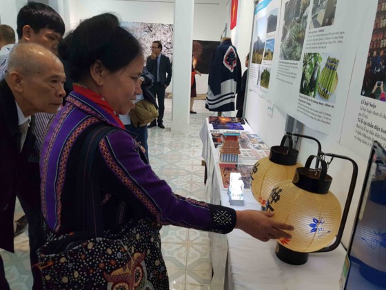 Activities of 7th Hue Craft Village Festival kicked off ảnh 3 Activities of 7th Hue Craft Village Festival kicked off ảnh 3