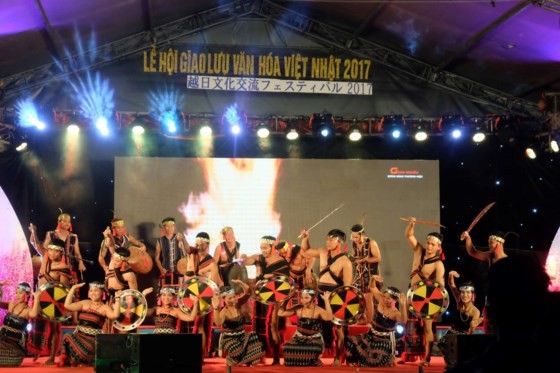 Vietnamese dancers demonstrate traditional Co Tu (an ethnic group) dance 