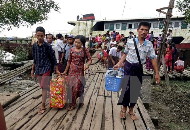 Evacuation in Myanmar (Source: EPA/VNA)