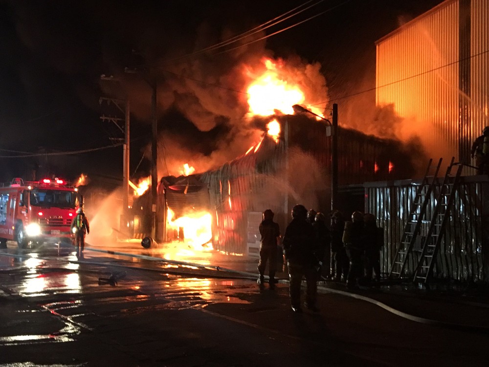 A massive fire that broke out in an illegally constructed dormitory claimed the lives of 6 Vietnamese workers and injured 5