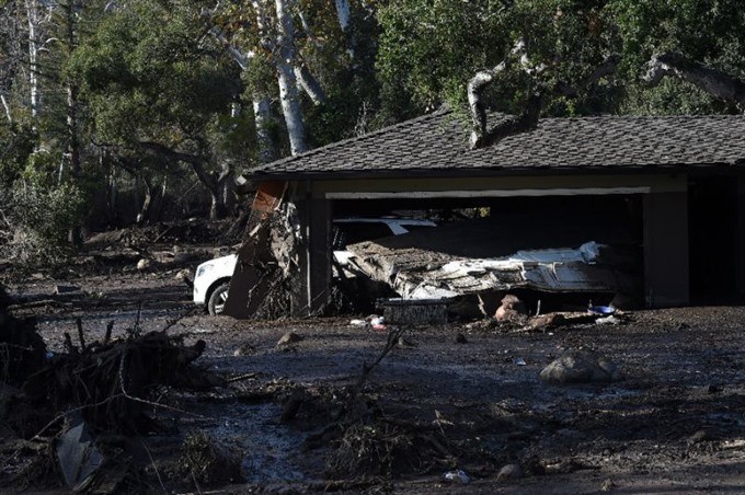 Dozens still unaccounted for in California mudslides 