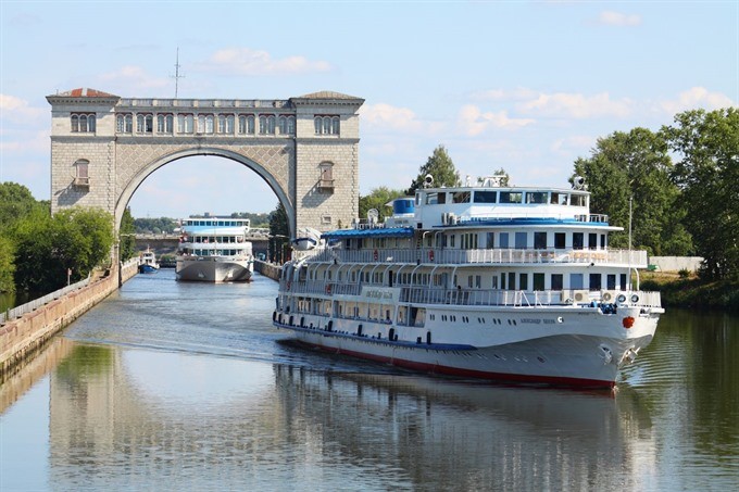 Volga River Cruise is one among recommended tours for Vietnamese tourists to discover Russia. — Photo russia-cruises-travel.com