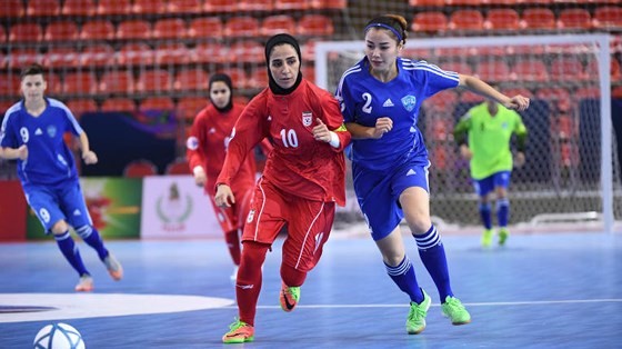 Vietnam enters first-ever AFC’s women futsal championship semi-finals ảnh 1 Vietnam enters first-ever AFC’s women futsal championship semi-finals ảnh 1