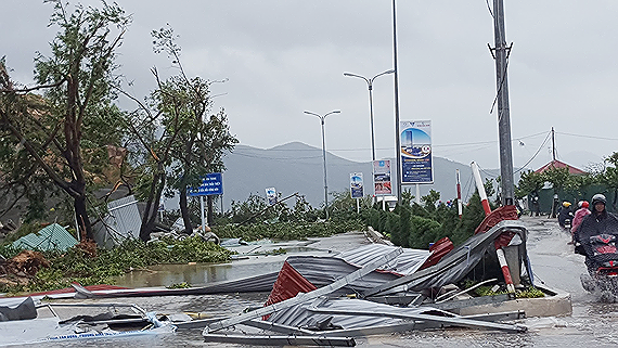 Typhoon Bebinca weakens to tropical low-pressure system