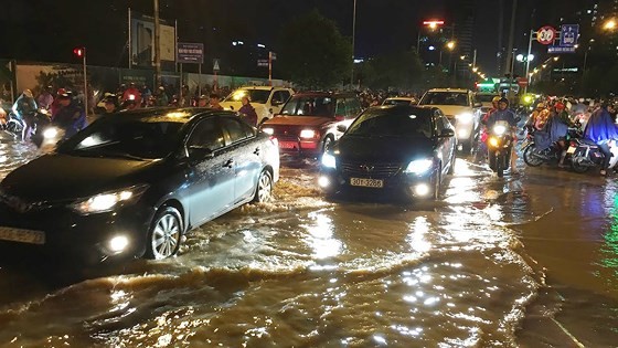 Central provinces continue facing heavy rains