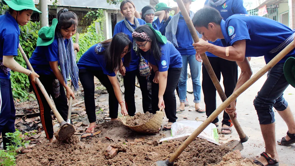Nhiều bạn sinh viên đã sử dụng kỳ nghỉ hè của mình cho các hoạt động thiện nguyện