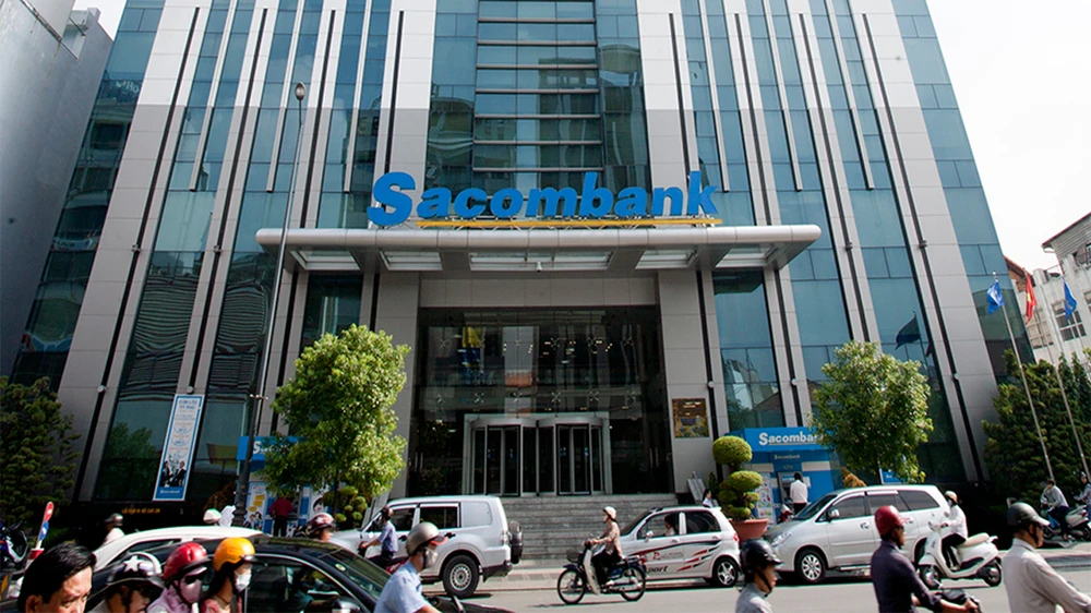 Tăng trưởng 7 tháng đầu năm của ngân hàng này ổn định và khả quan. Ảnh: SACOMBANK