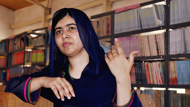 Malala Yousafzai trong chuyến thăm một trường học ở Maiduguri, Nigeria, tháng 7-2017 (Nguồn: AP)