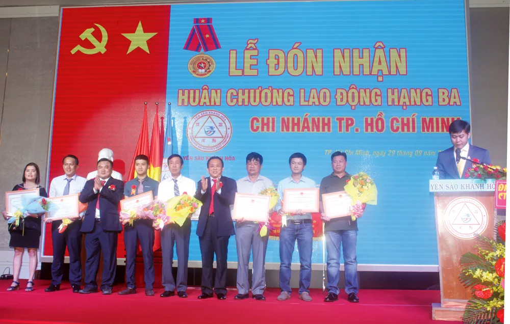 Công ty TNHH MTV Yến Sào Khánh Hòa Chi nhánh TPHCM đón nhận Huân Chương Lao động hạng 3 ảnh 1 Công ty TNHH MTV Yến Sào Khánh Hòa Chi nhánh TPHCM đón nhận Huân Chương Lao động hạng 3 ảnh 1