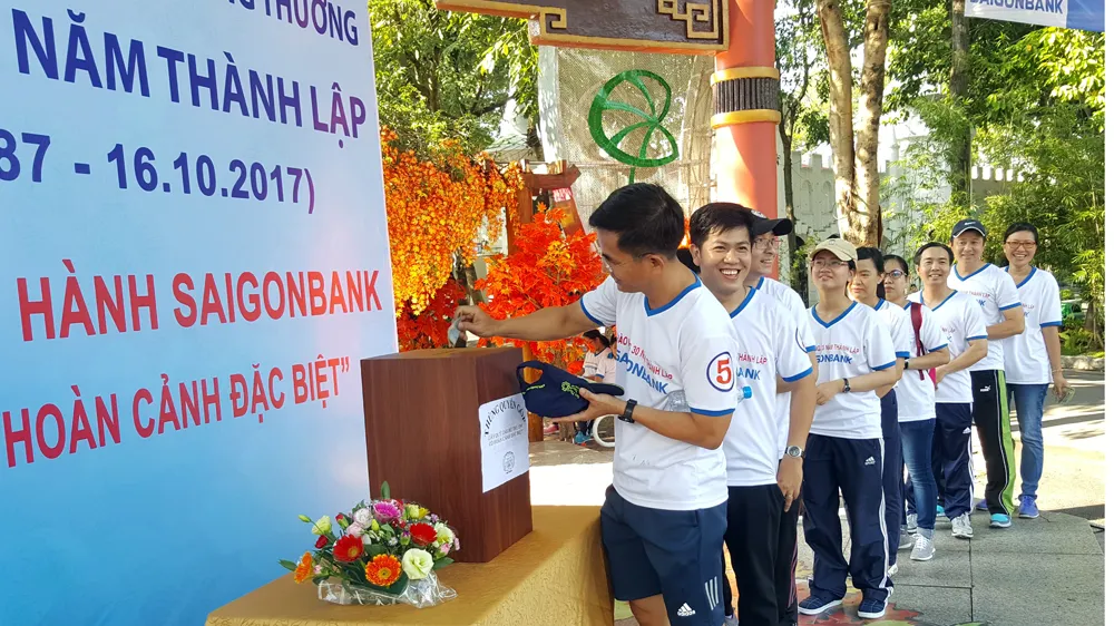 Saigonbank tổ chức đi bộ gây quỹ từ thiện ảnh 2 Saigonbank tổ chức đi bộ gây quỹ từ thiện ảnh 2