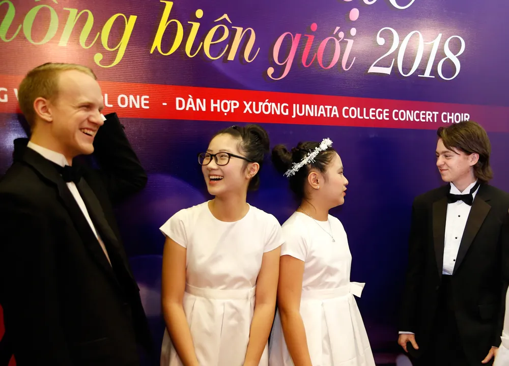 Dùng âm nhạc để kết nối trái tim ảnh 2 Dùng âm nhạc để kết nối trái tim ảnh 2