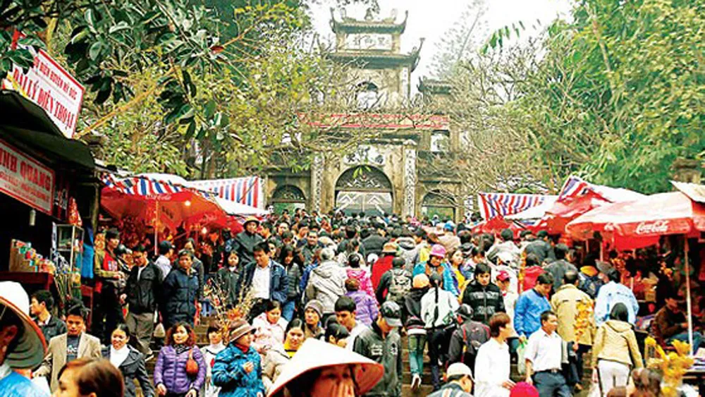 Không để đồng tiền chi phối truyền thống tốt đẹp của lễ hội ảnh 1 Không để đồng tiền chi phối truyền thống tốt đẹp của lễ hội ảnh 1