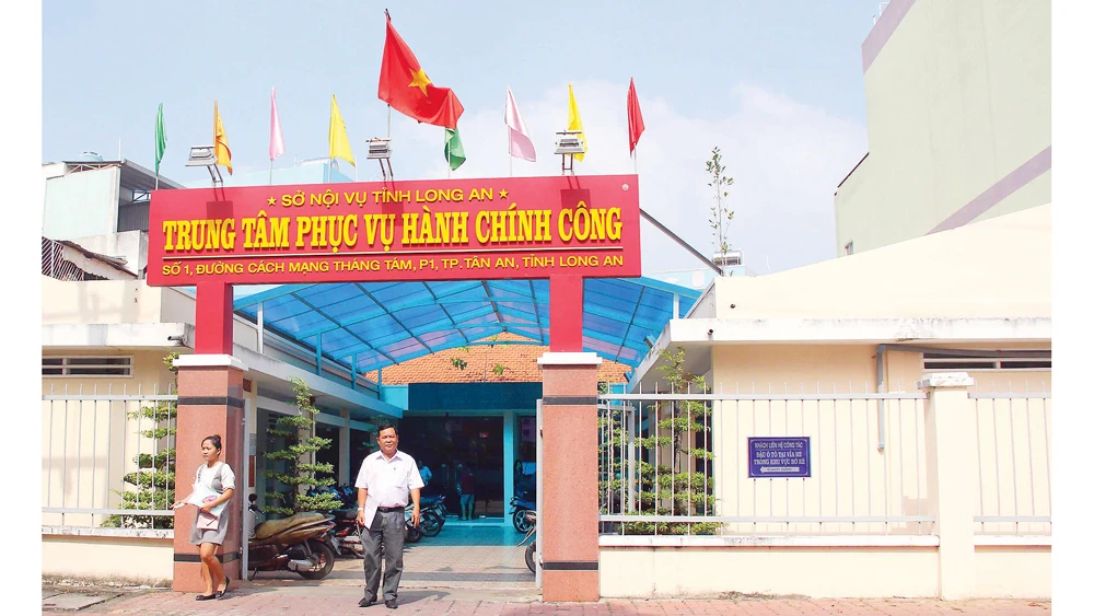 Trung tâm phục vụ hành chính công tỉnh Long An