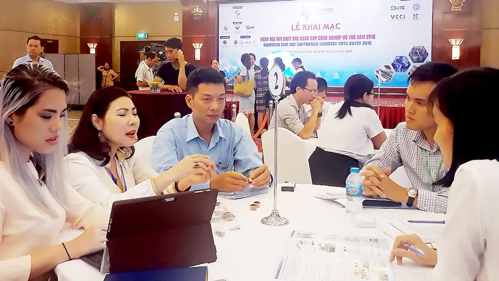 Các DN CNHT đang tham gia kết nối trực tiếp tại “Ngày hội tìm kiếm nhà cung cấp công nghiệp hỗ trợ 2018 - SFS 2018”