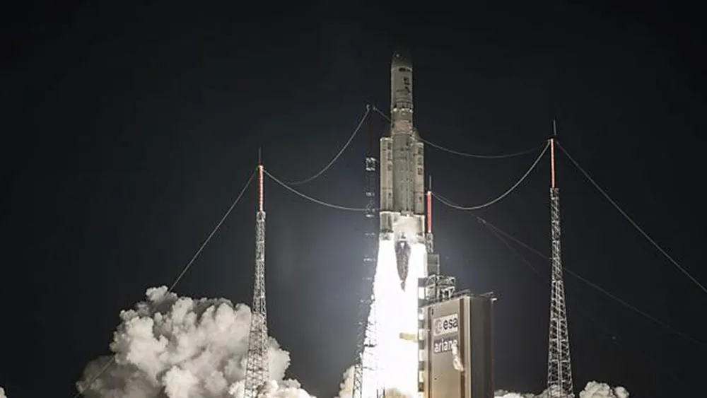 Ariane 5 thực hiện vụ phóng thứ 100