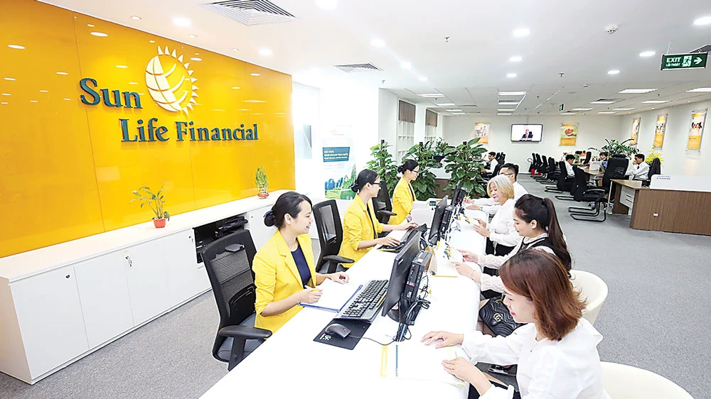 Sun Life Việt Nam đạt giải: Công ty cung cấp giải pháp bảo hiểm nhân thọ tốt nhất - Việt Nam 2018