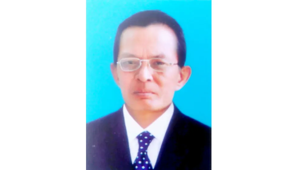 Nhà báo Trần Hoàng