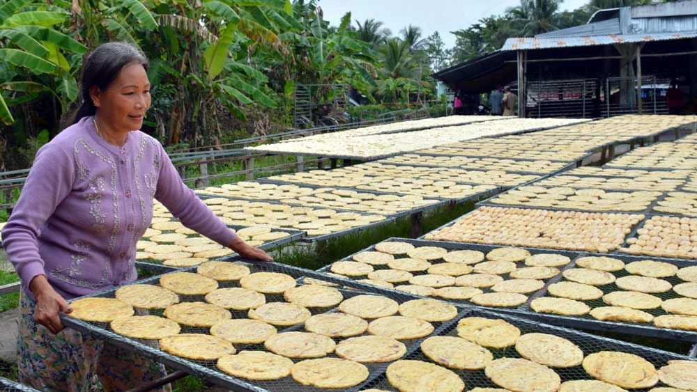 Làng chuối khô Trần Hợi vào cao điểm phục vụ tết