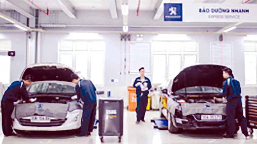 Peugeot hỗ trợ phương tiện đi lại cho khách bảo hành xe