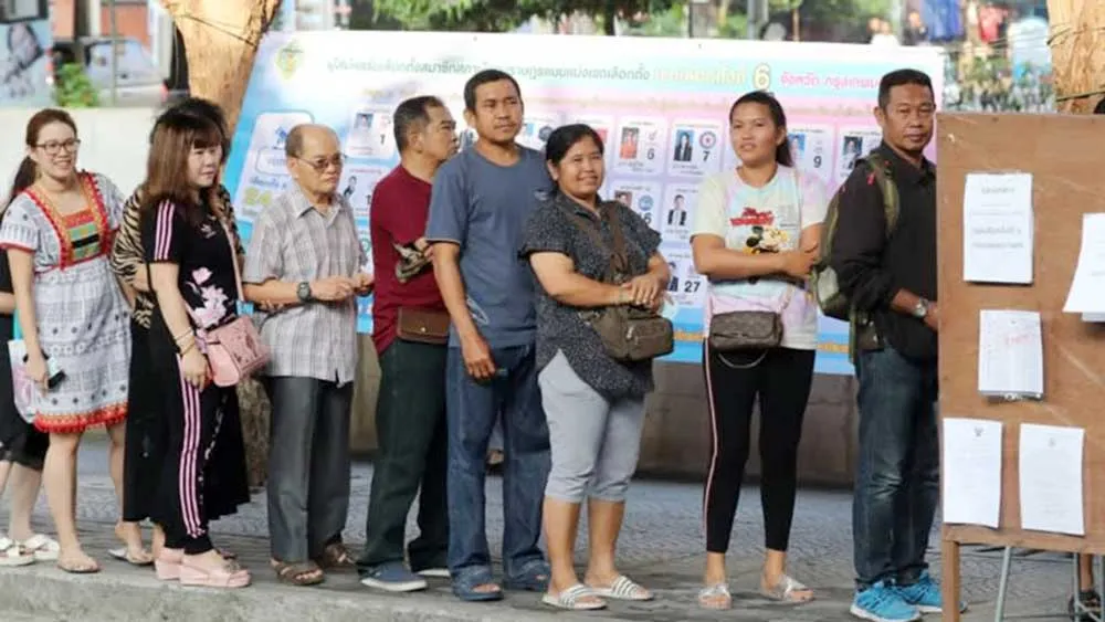 Một điểm bỏ phiếu tại thủ đô Bangkok