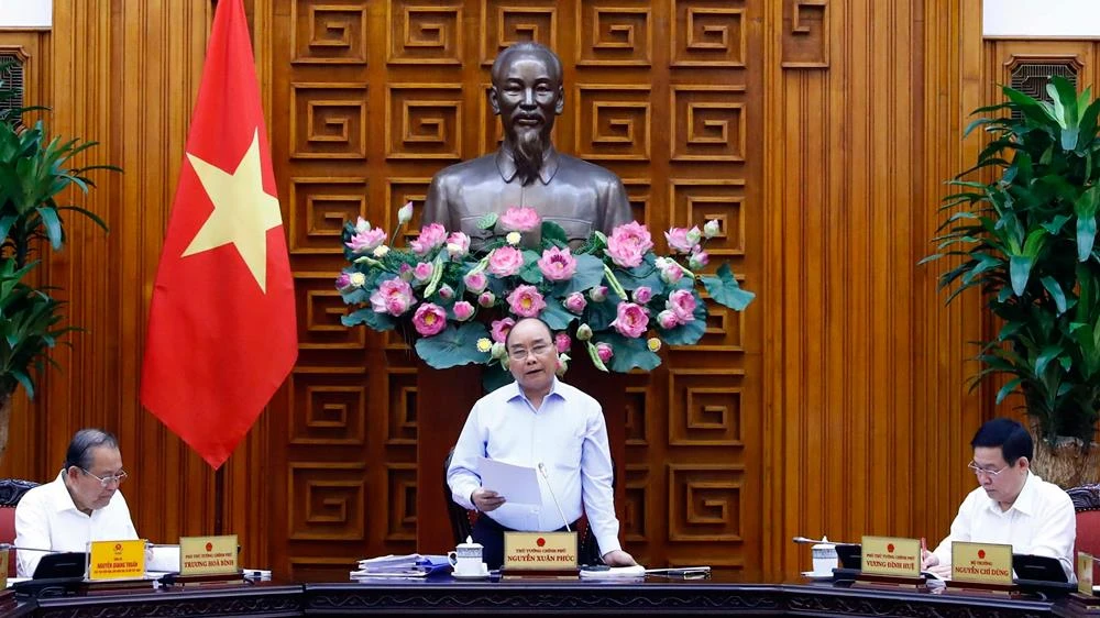 Thủ tướng Nguyễn Xuân Phúc chủ trì cuộc làm việc của Thường trực Tiểu ban Kinh tế - Xã hội Đại hội đại biểu toàn quốc lần thứ 13 của Đảng. Ảnh: TTXVN