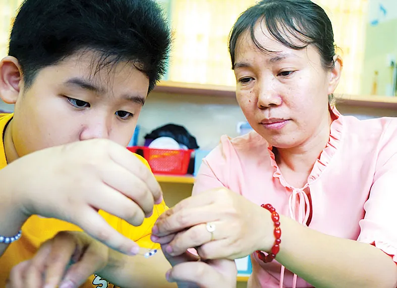 Cống hiến cho sự nghiệp trồng người ảnh 1