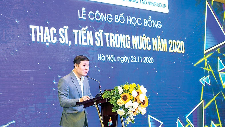 GS. Vũ Hà Văn (Giám đốc Khoa học Quỹ Đổi mới sáng tạo Vingroup) khẳng định: VinIF luôn nỗ lực hết sức để đồng hành cùng đội ngũ các nhà nghiên cứu trẻ, các cán bộ nghiên cứu khoa học