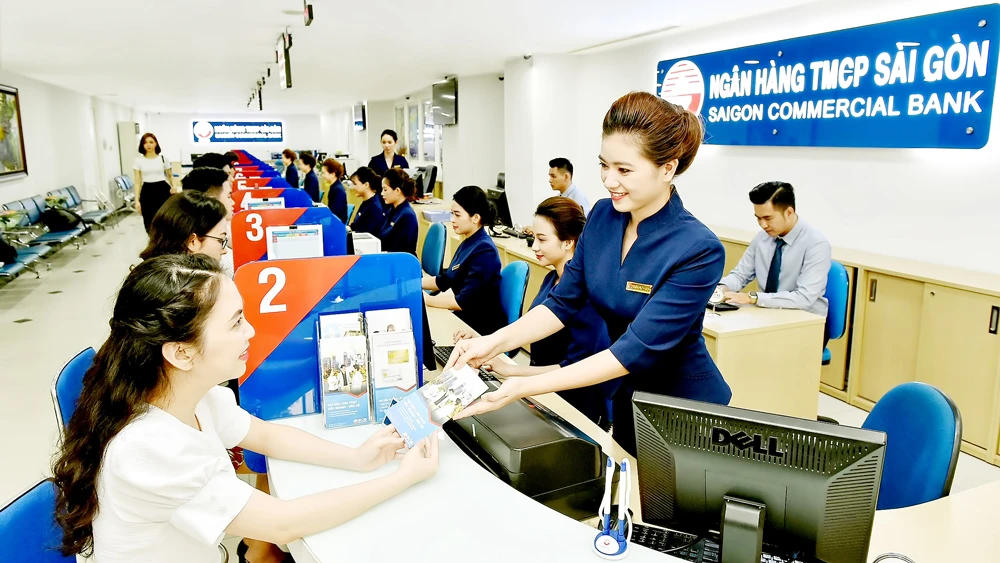 Lợi nhuận khả quan khiến cổ phiếu ngân hàng thời gian qua tăng mạnh. Ảnh: HUY PHAN