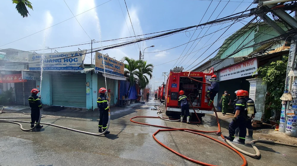 Lực lượng chữa cháy tại buổi diễn tập