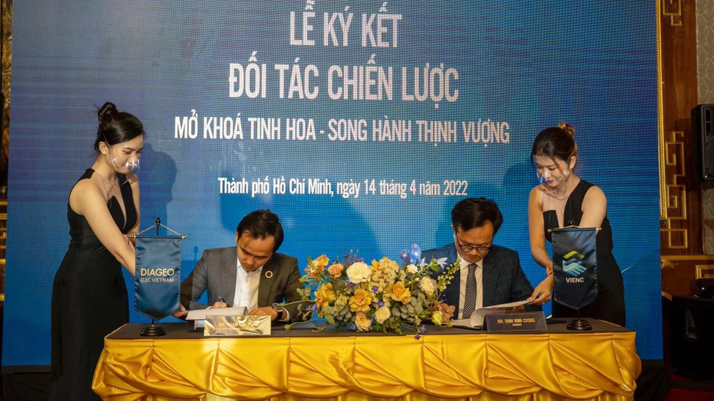 CLB VIENC và Tập đoàn Diageo VietNam ký kết hợp tác