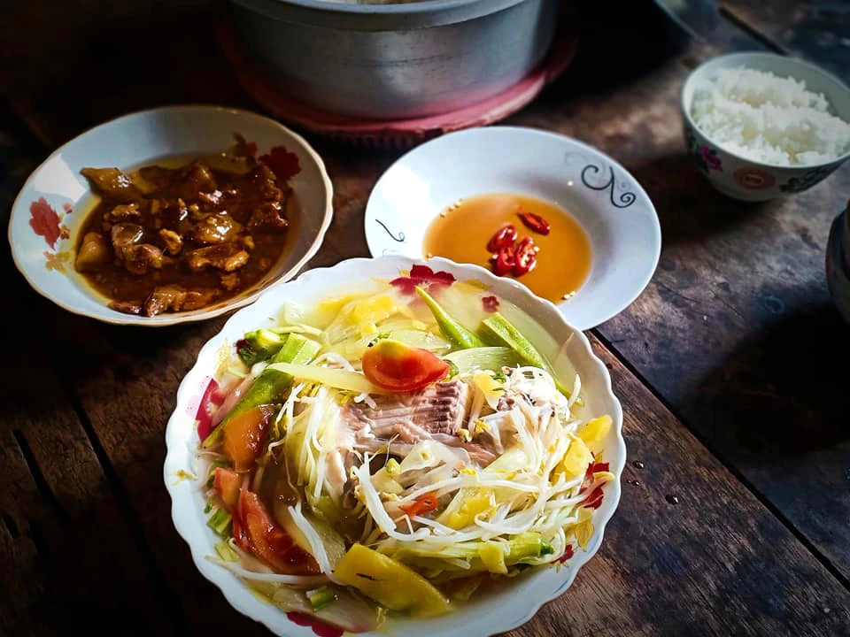 Bữa cơm quê nhà đậm đà vị canh chua