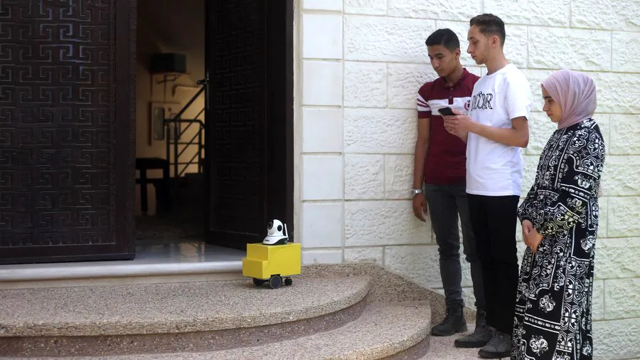 Robot giải cứu thông minh ở Dải Gaza