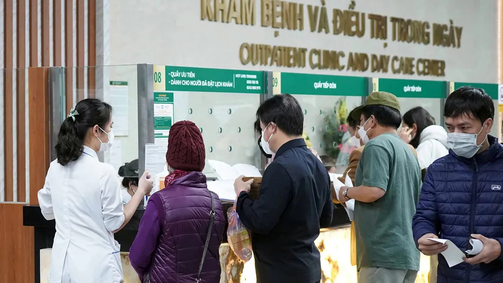 Do chịu áp lực lớn, nhiều nhân viên y tế đã rời bỏ bệnh viện công. Ảnh: QUANG PHÚC Do chịu áp lực lớn, nhiều nhân viên y tế đã rời bỏ bệnh viện công. Ảnh: QUANG PHÚC