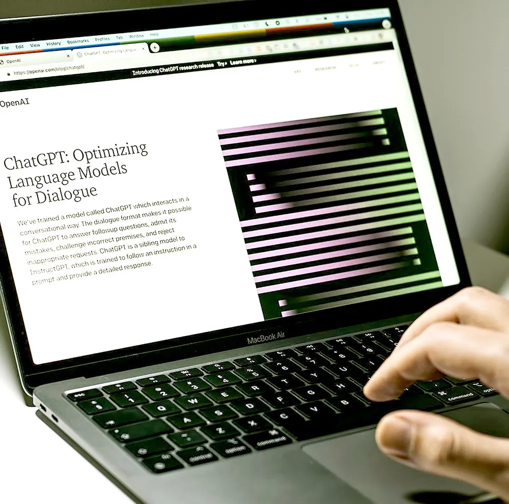 Đã xuất hiện nhiều email lừa đảo (phishing email) sử dụng ChatGPT để bắt chước ngôn ngữ và giọng điệu. Ảnh: ALAMY - CNN