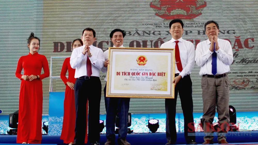 Tỉnh Quảng Ngãi đón nhận Bằng xếp hạng Di tích Quốc gia đặc biệt Văn hóa Sa Huỳnh. Ảnh: NGUYỄN TRANG