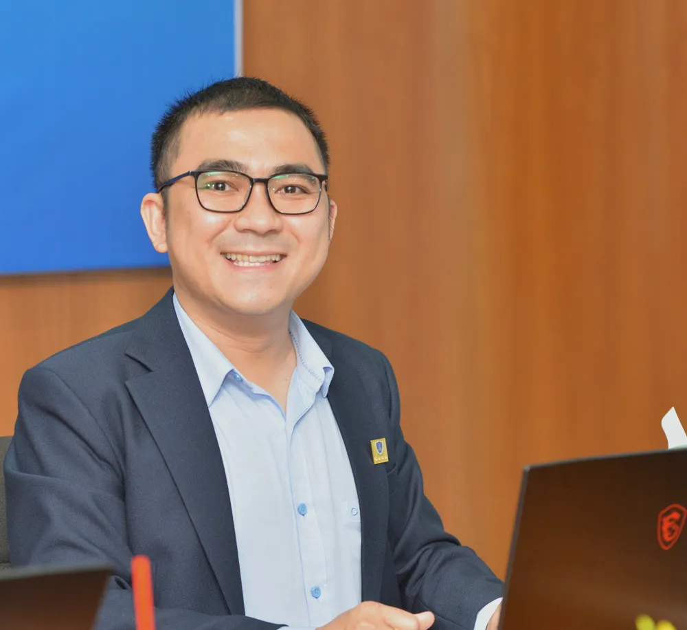 Th.S Trương Quang Trị, Phó Trưởng phòng Công tác sinh viên, Trường ĐH Nguyễn Tất Thành tại buổi giao lưu. Ảnh: CAO THĂNG