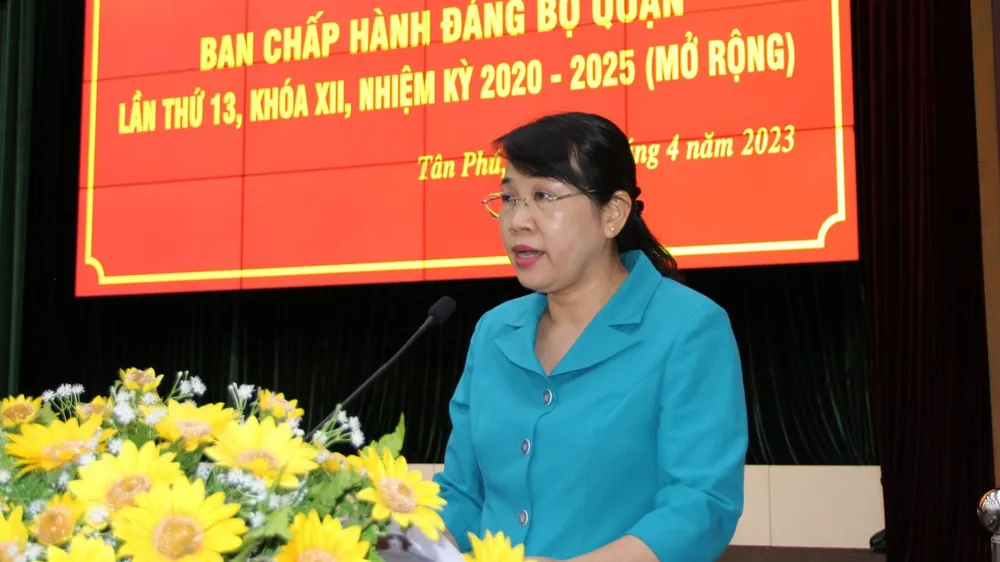 Đồng chí Lê Thị Kim Hồng, Bí thư Quận ủy phát biểu tại hội nghị. Ảnh: TRẦN YÊN Đồng chí Lê Thị Kim Hồng, Bí thư Quận ủy phát biểu tại hội nghị. Ảnh: TRẦN YÊN